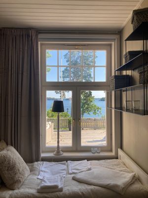 Lillsved Värmdö. Grosshandlarvilla på stor sjötomt - Bild 22