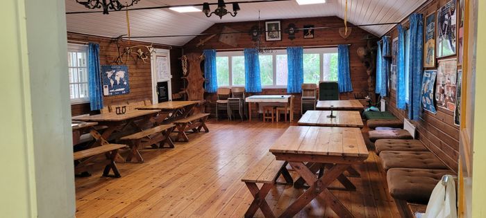 Scoutstuga vackert belägen vid sjön Solgen