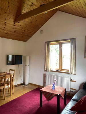 Hyr denna stuga i Vickleby på 35 m². 2-4 sängplatser. Från 5 500 kr per vecka. Se bilder och tillgänglighet här.