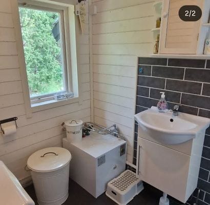 Mysig stuga med sjö och havsnära läge - Bild 21