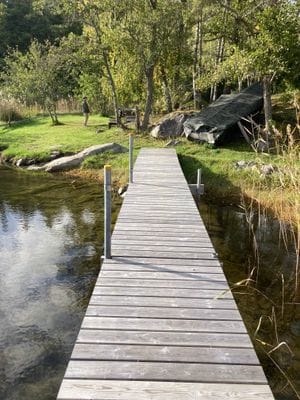 Hyr denna stuga i Järna på 68 m². 9 sängplatser. Pris ej tillgängligt. Se bilder och tillgänglighet här.