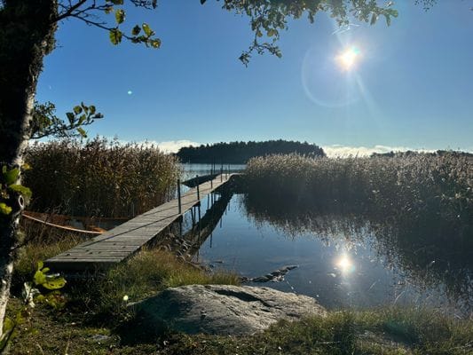 Stuga med havsutsikt och egen badbrygga - Bild 14
