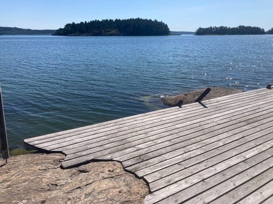 Stuga med havsutsikt och egen badbrygga - Bild 13