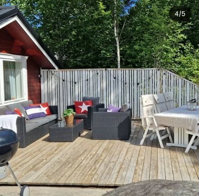 Bild 3 på Mysig stuga med sjö och havsnära läge