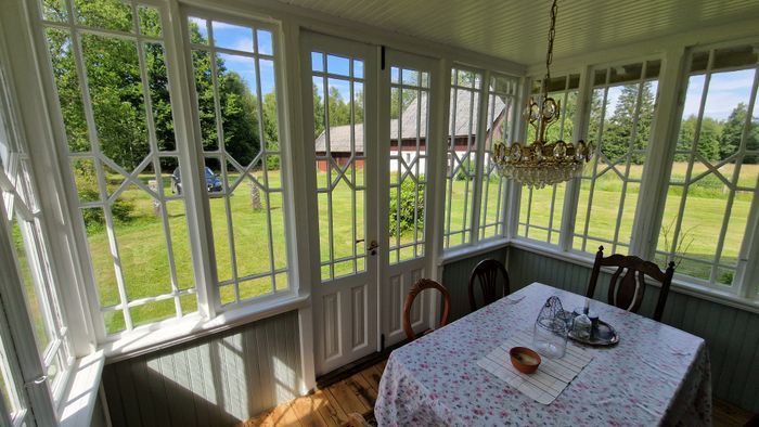 Fin stuga i Smålands skogar