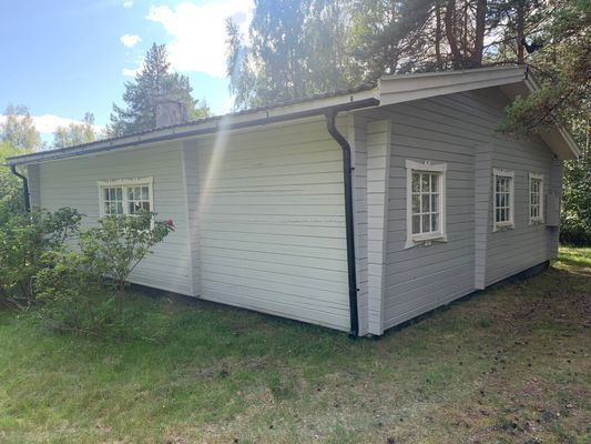 Hyr denna stuga i Jävre på 70 m². 4 sängplatser. 8 000 - 12 000 kr per vecka. Se bilder och tillgänglighet här.