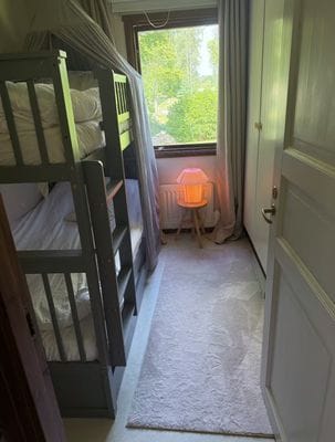 Charmig familjestuga nära sjön Bolmen - Bild 7