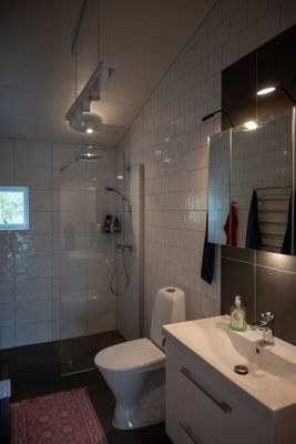 Charmigt fritidsboende nära naturen i Öregrund - Bild 8