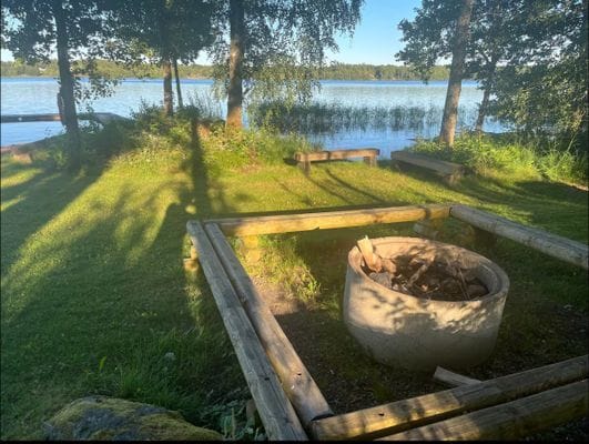 Charmig familjestuga nära sjön Bolmen - Bild 19