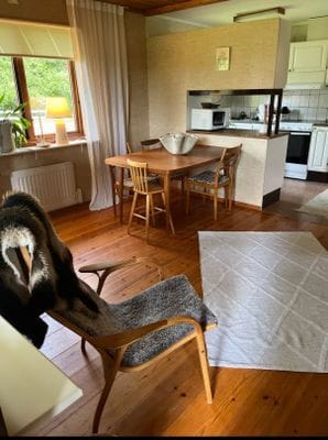 Charmig familjestuga nära sjön Bolmen - Bild 21