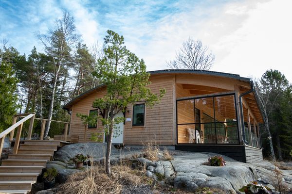 Charmigt fritidsboende nära naturen i Öregrund - Bild 14