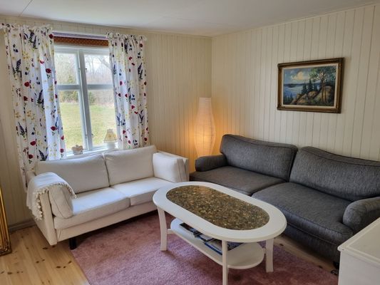 Soligt med stor tomt - Bild 13