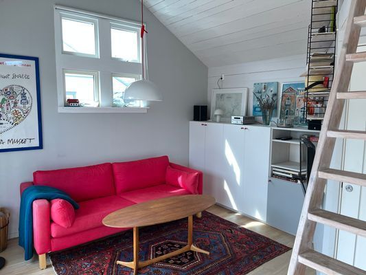 Hyr denna stuga i Tylösand på 27 m². 4 sängplatser. Från 8 000 kr per vecka. Se bilder och tillgänglighet här.
