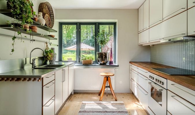 Vacker villa i Arild på naturtomt med havsutsikt - Bild 6