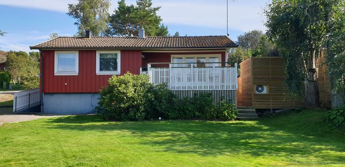Bild 3 på Fritidshus Fjällbacka, Bräcke, uppvärmd pool