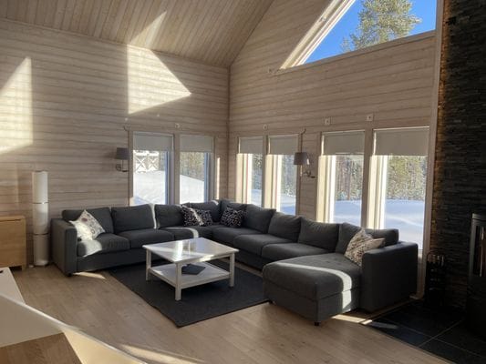 Hyr denna stuga i Idre på 220 m². 18 sängplatser. Pris ej tillgängligt. Se bilder och tillgänglighet här.