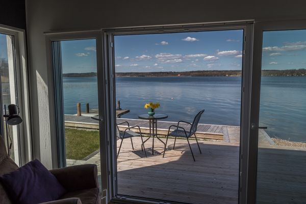 Sjötomt/sjöläge med båt och egna bryggor/trädäck - Bild 22