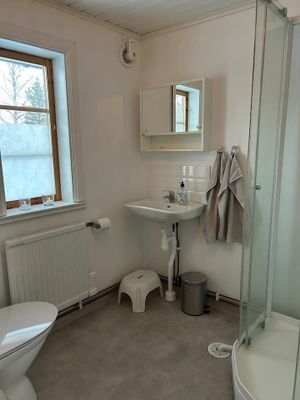 Familjevänlig stuga nära sjö och skidspår - Bild 14