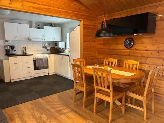 Familjevänlig stuga nära sjö och skidspår - Bild 10