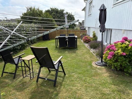 Sommarboende i lägenhet i villa nära fin badplats - Bild 16