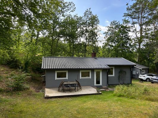 Bild 3 på Nyrenoverad stuga mitt skogen, vid Brösarps backar