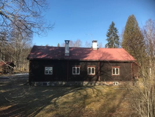 Naturskön gård, 8 km från Lugnet, egen brygga