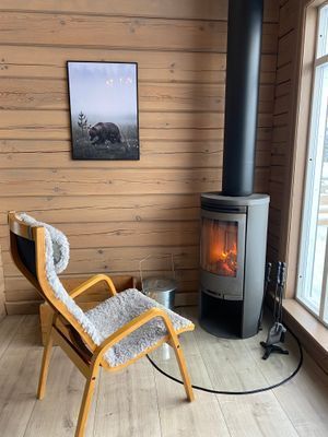 Villa Fjällsaga, timmerhus med ski-in/ski-out läge - Bild 9