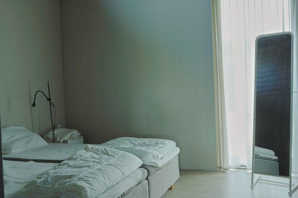 Unikt sommarhus för uthyrning – modern arkitektur - Bild 6