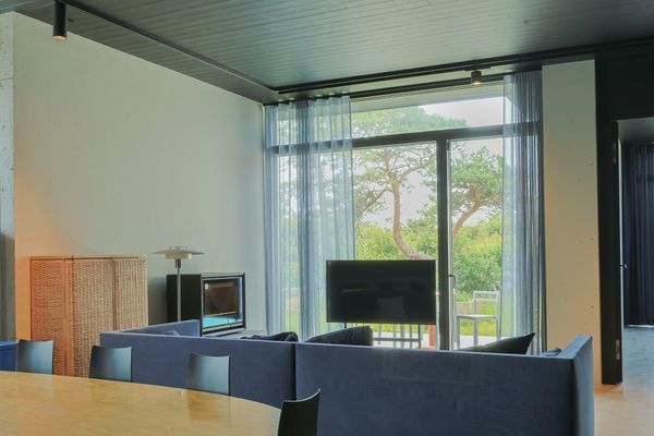 Unikt sommarhus för uthyrning – modern arkitektur - Bild 9
