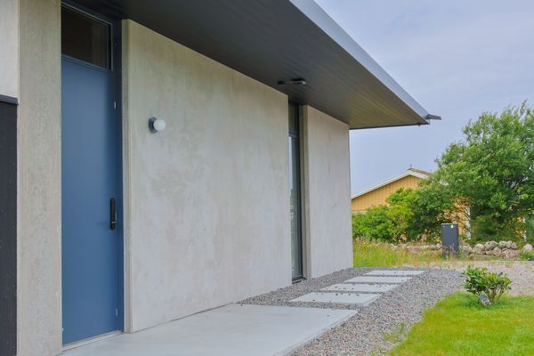 Unikt sommarhus för uthyrning – modern arkitektur