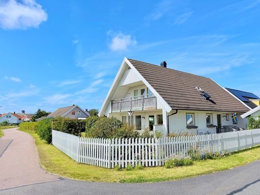 Villa Svea – Ljus & rymlig övilla nära Göteborg