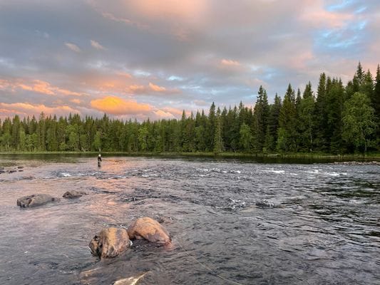 Fritidshus med närheten till fjällvärden och fiske - Bild 9