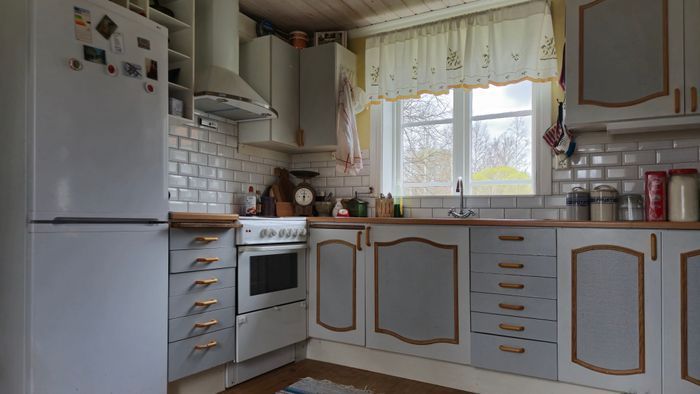Hyr denna stuga i  på 70 m². 1-3 sängplatser. Från 5 000 kr per vecka. Se bilder och tillgänglighet här.
