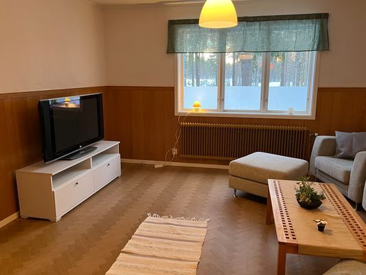 Mysigt hus med eldstad nära Östersund - Bild 8