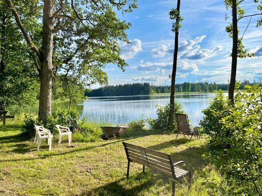Naturnära stuga på höjd med sjöutsikt - Bild 31