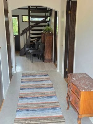 Hyr denna stuga i Skummeslöv på 175 m². 10 sängplatser. Från 16 000 kr per vecka. Se bilder och tillgänglighet här.