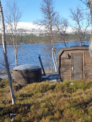 Mysig fjällstuga i Grövelsjön med murad eldstad - Bild 18