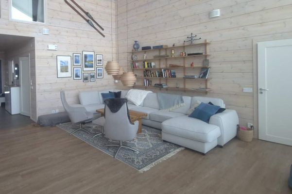 Stort vinterhus med utsikt mot Grövelsjöfjällen - Bild 8