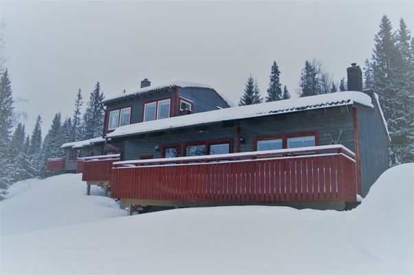 Hyr denna stuga i Edsåsdalen på 65 m². 5-8 sängplatser. 5 000 - 10 000 kr per vecka. Se bilder och tillgänglighet här.