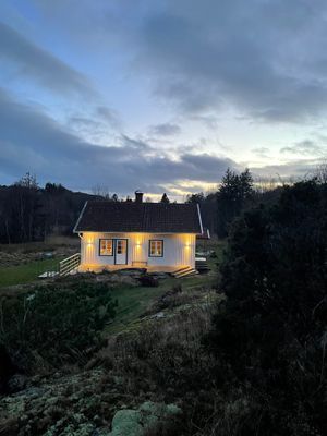 Charmigt Torp, avskilt mitt i naturen och nära hav