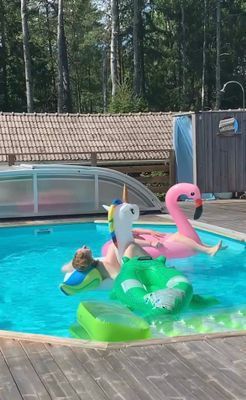 Lantlig torpidyll med saltvattenpool - Bild 11