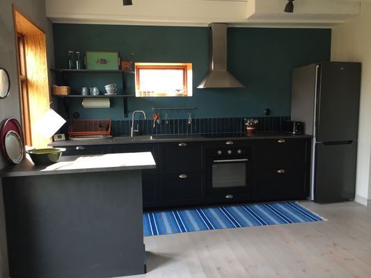 Charmigt byhus i gamla Borrby mitt på Österlen - Bild 11