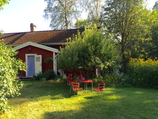 Lantlig torpidyll med saltvattenpool - Bild 21