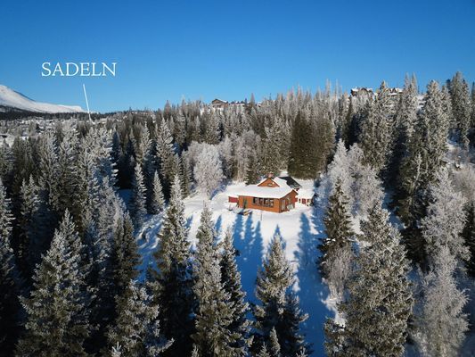 Hyr denna stuga i Åre på 105 m². 6-8 sängplatser. 7 000 - 16 500 kr per vecka. Se bilder och tillgänglighet här.