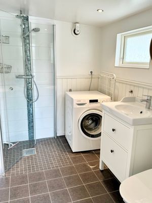 Charmig havsnära fullutrustad stuga - Bild 9