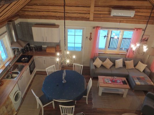 Mysig stuga på en alpackagård - Bild 18