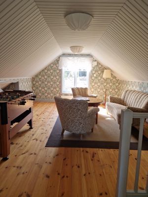 Naturnära Gäststuga på liten gård med höns - Bild 8