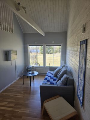 Hyr denna stuga i Rydöbruk på 45 m². 4 sängplatser. Från 8 000 kr per vecka. Se bilder och tillgänglighet här.