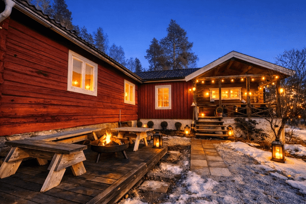 Hyr denna stuga i Järvsö på 119 m². 7-10 sängplatser. 1 400 - 1 950 kr per dag. Se bilder och tillgänglighet här.