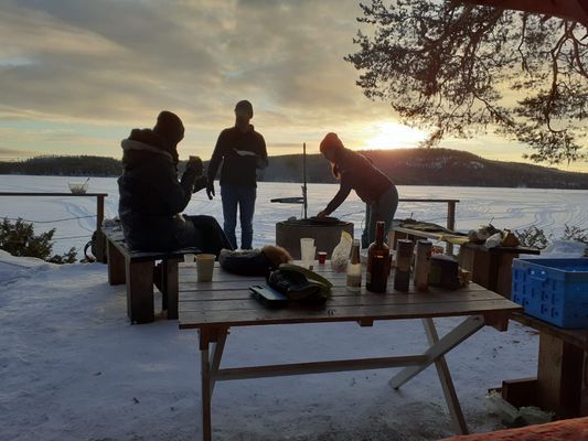Rymlig 4p stuga med öppen spis i badort - Bild 20